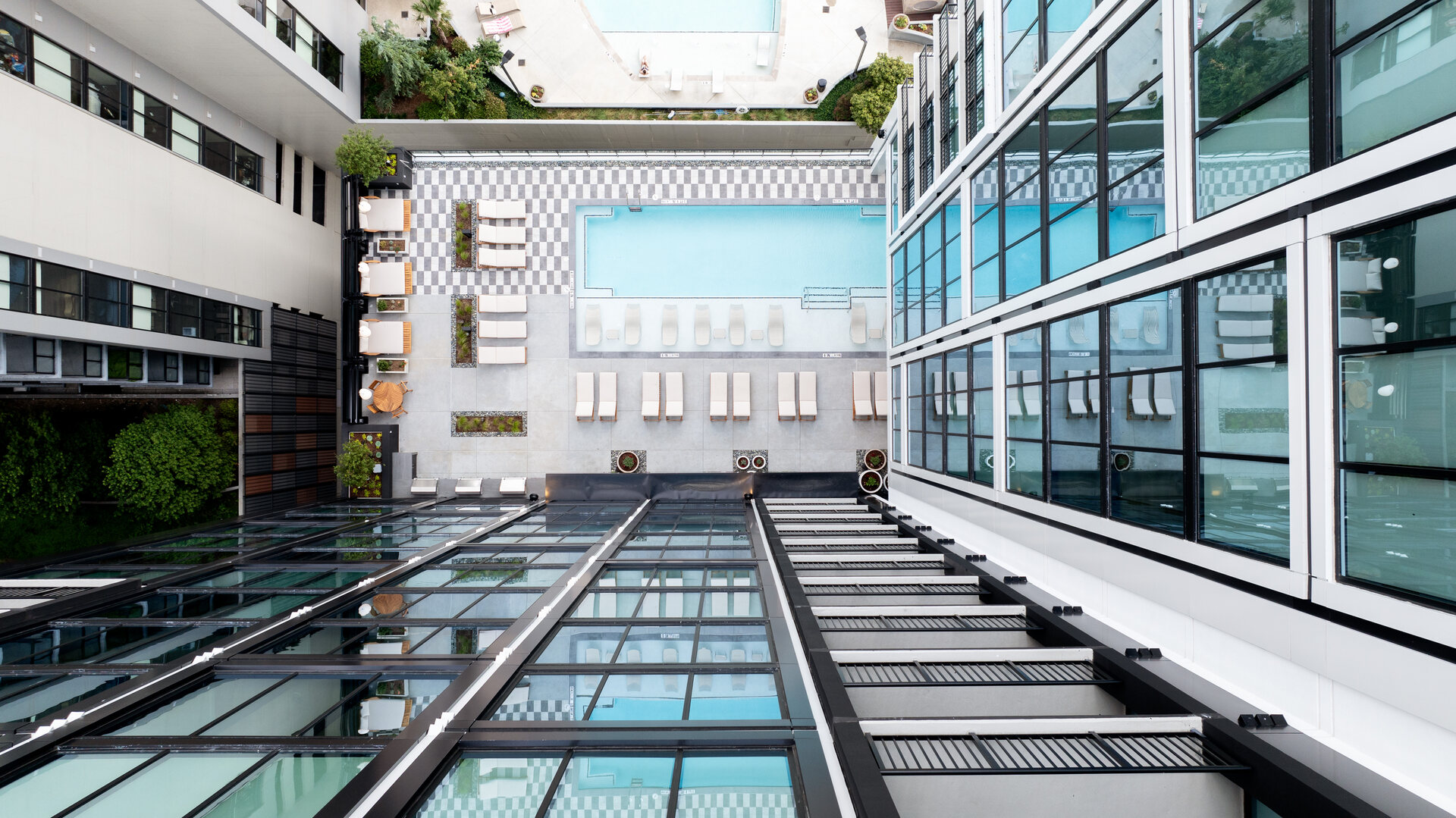 Emmi Midtown Resort style pool